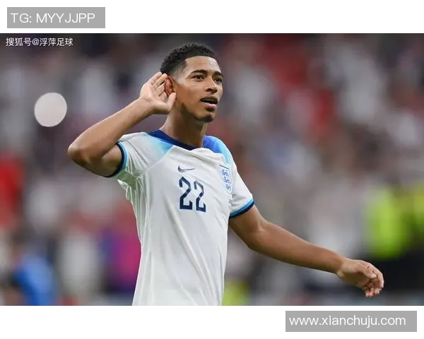 足球巨星深情示爱玫瑰花引发球迷热议浪漫背后故事感人